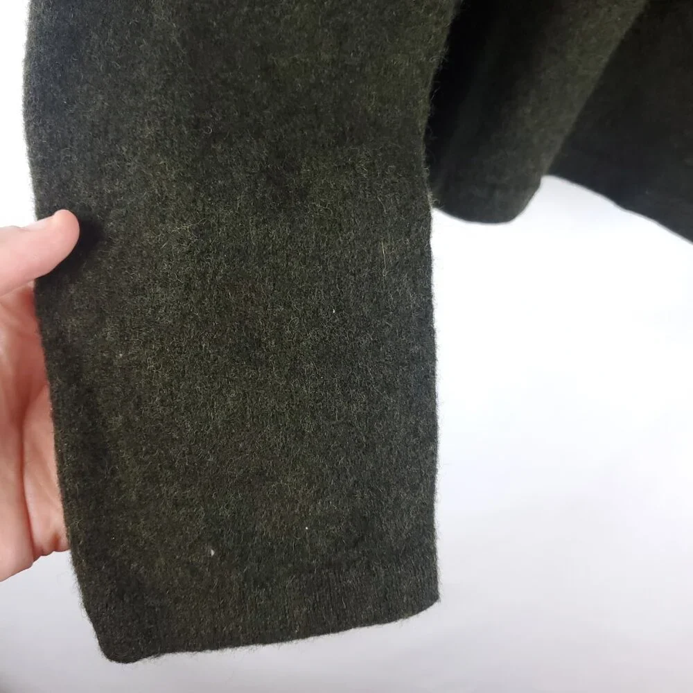 Abercrombie & Fitch Reliable Outdoor Goods Mens Green Knit Lambswool Sweater M